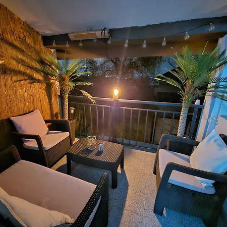 25 Cozy Palm